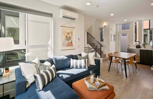 Broadway House | Perch - Urban Abode 18: Modern & Cozy Townhome; Heart of Capitol Hill