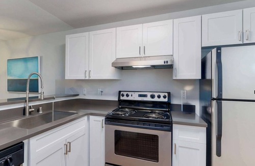Silverdale Apartment | Perfect 2-bedroom + 2 -bathroom Apt in peaceful Silverdale for your getaway