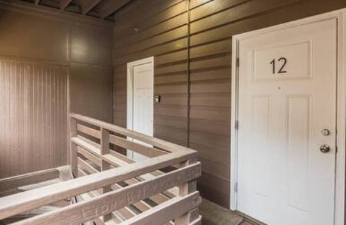 Sherman Hill Apartment | Perfect 2 bedroom Getaway in historic neighborhood