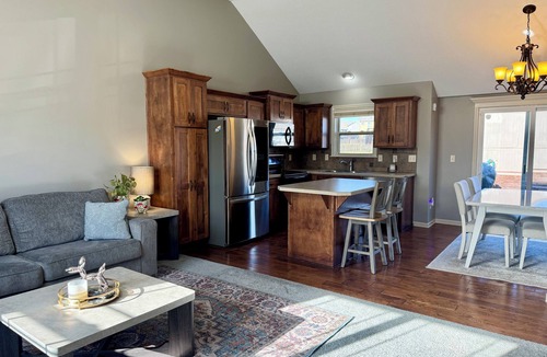 Kansas City House | Perfect 3-bedroom house with AC in enjoyable Kansas City