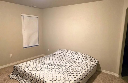 Fountain House | Perfect 3-bedroom house with AC in welcoming Fountain