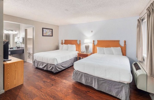 Renton Hotel | Perfect Stay for Families w/Nearby Parks and Attractions to Explore