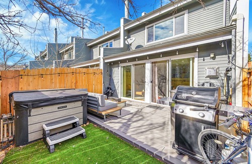 Old North Boulder House | Perfect Sundance location with parking, short walk to downtown, and hot tub!