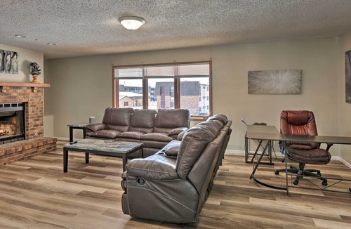 Des Moines House | Pet-Friendly Des Moines Retreat w/ Game Room!