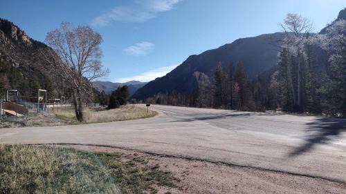 Bellvue House | Pet Friendly Fishing Cabin close to Poudre River, Perfect for a Weekend Escape from Fort Collins