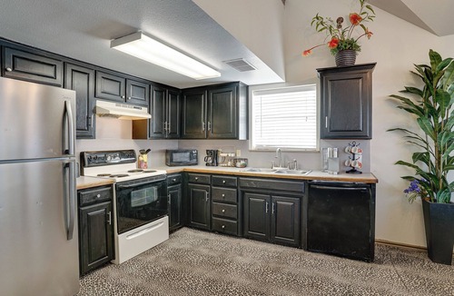 Handley Cottage | Pet-friendly Fort Worth Home: 8 Mi to At&t Stadium