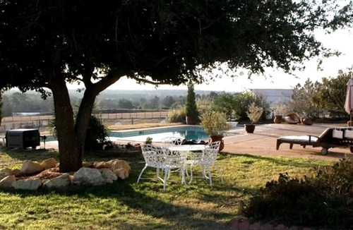 Paige Cabin | Pet-Friendly Getaway with Shared Swimmin Poolnear Austin Texas