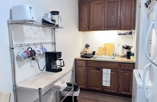 Kirksville Apartment | Pet-friendly, ground level, Laundry, Queen