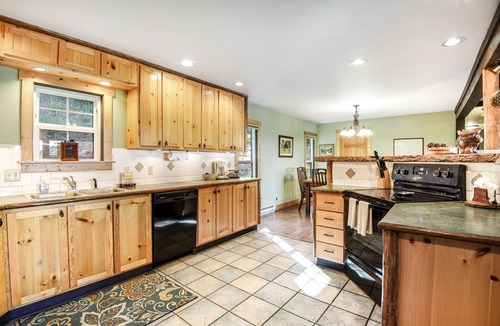 Estes Park Cabin | Pet Friendly! Historic cabin with an amazing mountain view, gas fireplace, two decks, & WiFi