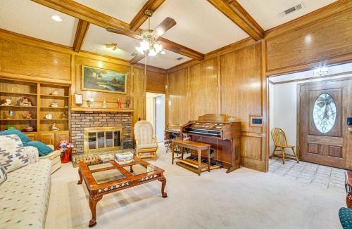 Allen House | Pet-Friendly Home w/Pool - 8 Mi to Central Plano!