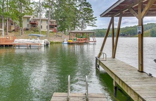 Hot Springs Village House | Pet-Friendly Lake Desoto Townhome w/Swim Dock!