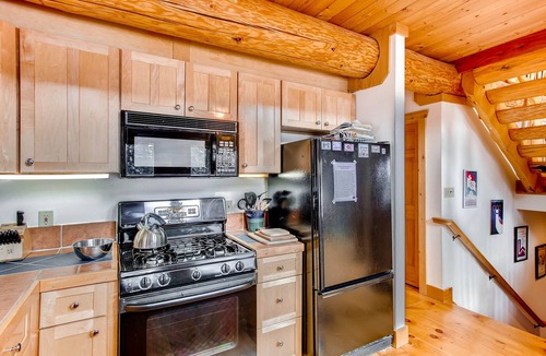 Valley of the Sun Cabin | Pet-Friendly Log Cabin, Natl Forest Trail at the Door, 14ers Out Back