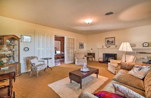 Navasota House | Pet-Friendly Navasota Ranch House with Arcade!