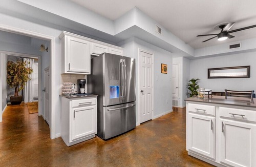 Waco House | Pet-Friendly Near Baylor & Magnolia|HotTub+Firepit