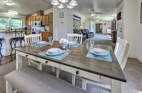 St. Joseph House | Pet-Friendly Saint Joseph Home w/ Fire Pit!