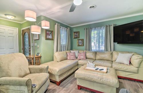 Taylor House | Pet-Friendly Taylor Home w/Backyard Oasis!