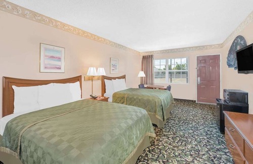 Pecos Hotel | Pet-friendly Unit Close to West of the Pecos Museum! w/Airport Shuttle & Pool
