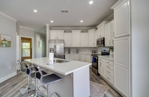 Biloxi Apartment | Pet-friendly Vacation Rental in Biloxi Near Beach!