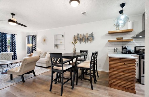 Oak Cliff House | Pet Paradise with Spacious Private Yard