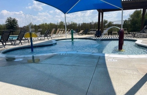 Little Elm House | PGA HQ Area, Sleeps 10, King-Size Beds for Groups