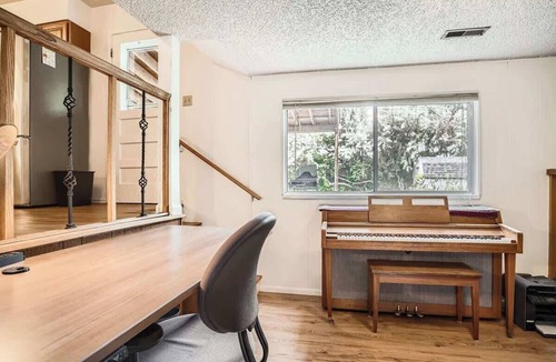 Park East House | Piano & Pines 3 BDR Retreat