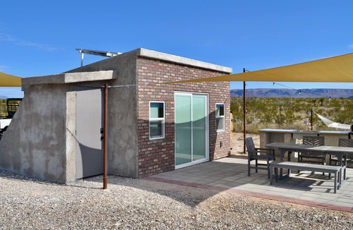 Alpine Cabin | Pickleball Cabin with Outdoor Kitchen