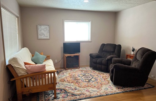 Baker County House | Pines River Retreat- Nice 2 bedroom house with AC in charming Richland