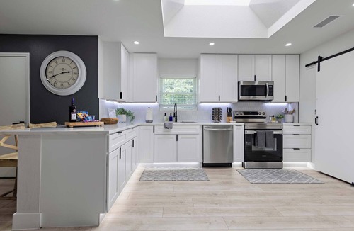 Richardson House | Platinum Escape: Heated Pool, Spa, Game Room, Golf, and Infrared Sauna