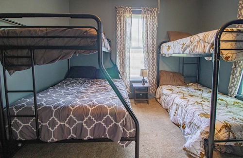 Maitland House | Plenty of space near wildlife and Northwest Missouri State
