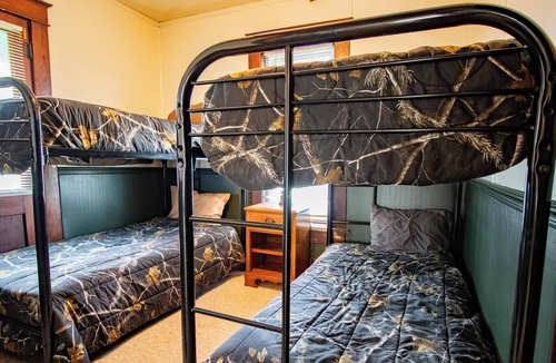 Maitland House | Plenty of space near wildlife and Northwest Missouri State