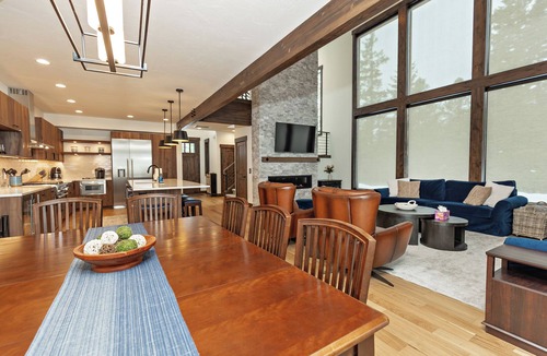 Cle Elum House | Plum Creek Lodge Expansive Mountain Views 6BR 5.5BA Game Room