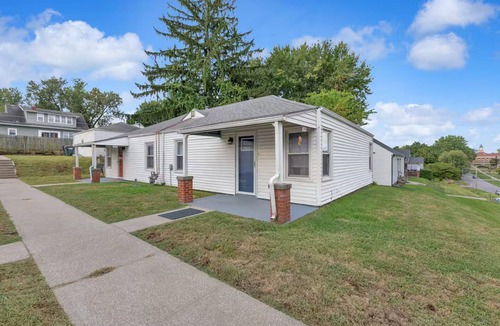 St. Joseph Apartment | Pony Express 1BR | Pets OK + Laundry | Blue Door