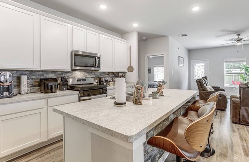 Porter House | Pool & Dog Park Access! Porter Family Home w/Yard