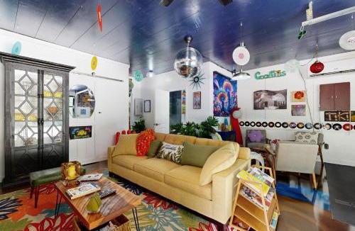 Muscle Shoals House | Poolside Bliss! Retro Retreat in Muscle Shoals