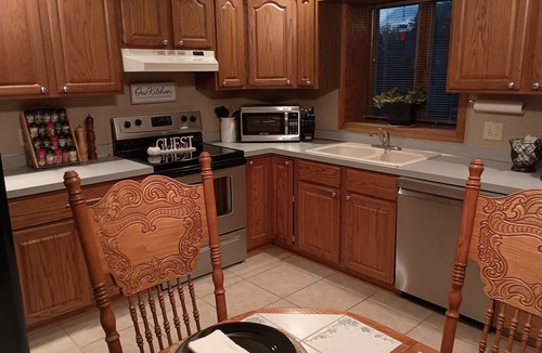 Lincoln House | Poplar Estate is a 3 bedroom, 3 bath house in a safe, friendly neighborhood.