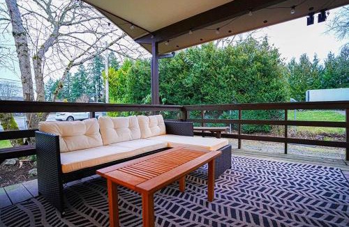Poulsbo House | Poulsbo Scandinavian Retreat 2 blocks to DT