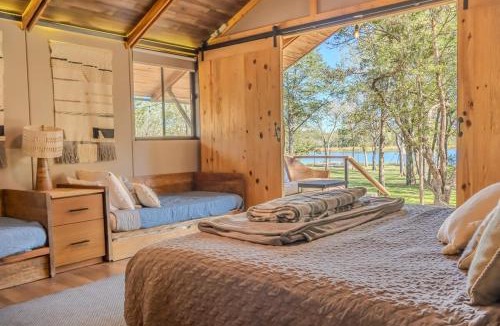 Bastrop House | Premium Lakefront Cabin 2 The Magnolia