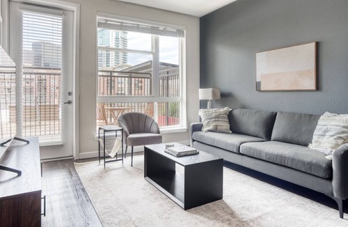 Uptown Apartment | Premium Uptown 1BR w/ W/D, Gym & Pool, walk to RiNo bars, by Blueground