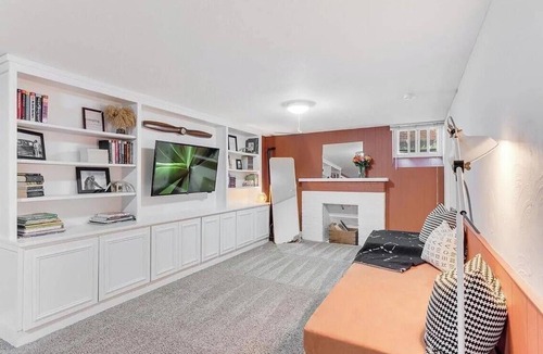 Sloan Lake House | Prime Location, Cozy, Best of Denver! Book Today.
