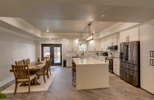 Bell County House | Private 2-Acre Salado Hill Country Villa, Heated Pool, Hot Tub, Sleeps 9