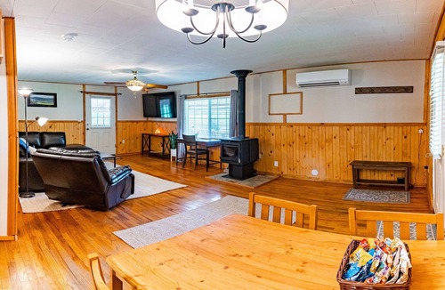 Halfway House | Private 3 Bedroom House with Attached 1 Bedroom Apartment