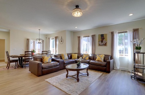 Brighton House | Private Backyard & Patio! Family Home in Brighton