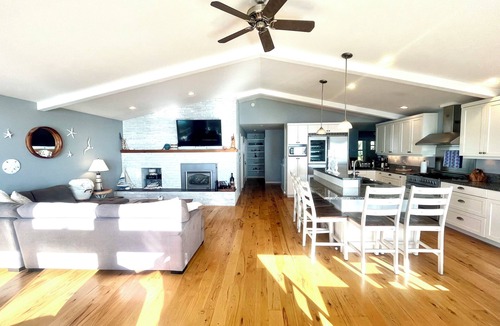 Bellingham House | Private Beach Front Executive Home