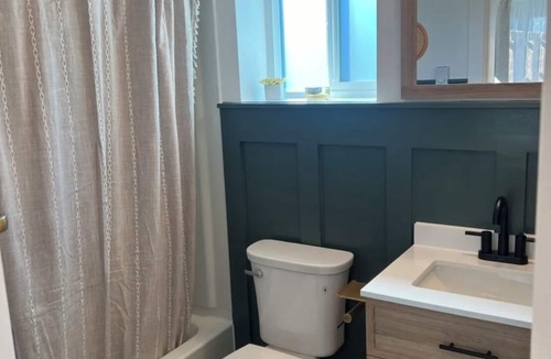 Lafayette House | Private Cozy Guesthouse