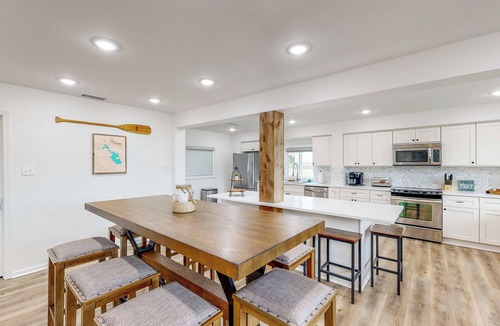 Pointblank House | Private Dock! Dog-Friendly Lake Livingston Retreat