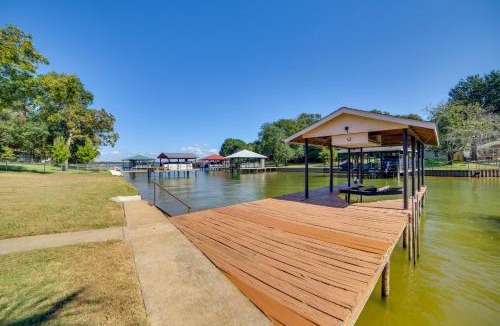 Leisure Land House | Private Dock & Slip: Cedar Creek Reservoir Home