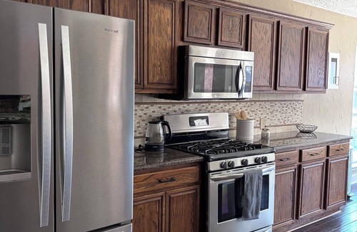 Frisco House | Private Garden Retreat in Frisco TX - 3 bedroom and 2 full baths