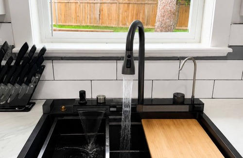 Ponderosa Forest Apartment | Private Guest House Free Parking 20min to IAH Airport