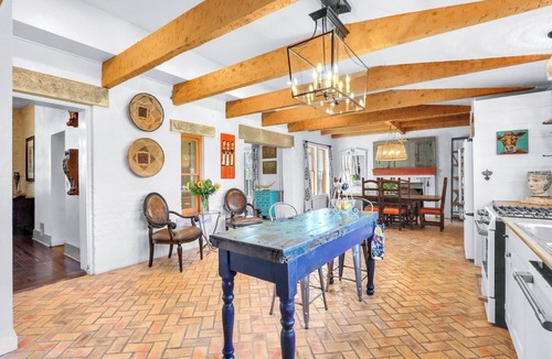 Comfort House | PRIVATE, HILL COUNTRY, 1890's FARMHOUSE WITH HOT TUB ON 1O ACRES, SLEEPS 8.