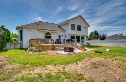 Grant County House | Private Hot Tub: Home Near Moses Lake Access